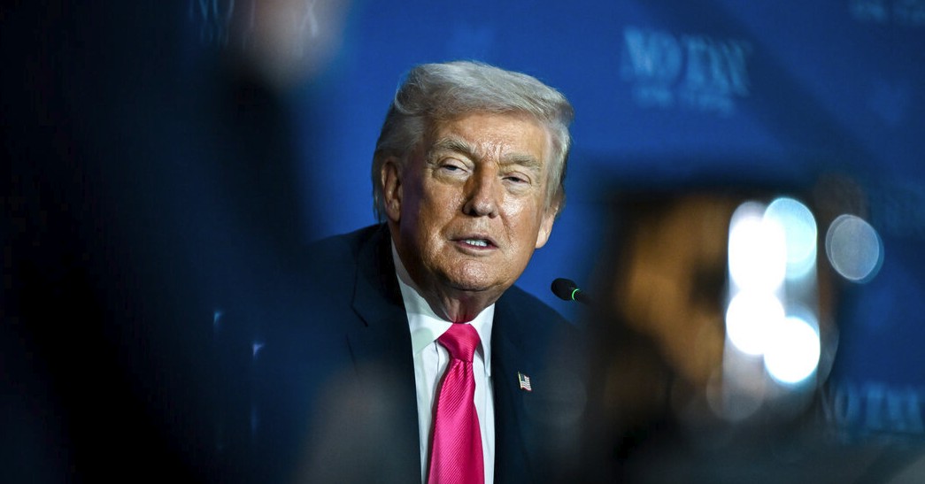 যেকোন উপায়ে ইরানের সমৃদ্ধ ইউরেনিয়াম হাতানোর ঘোষণা ট্রাম্পের